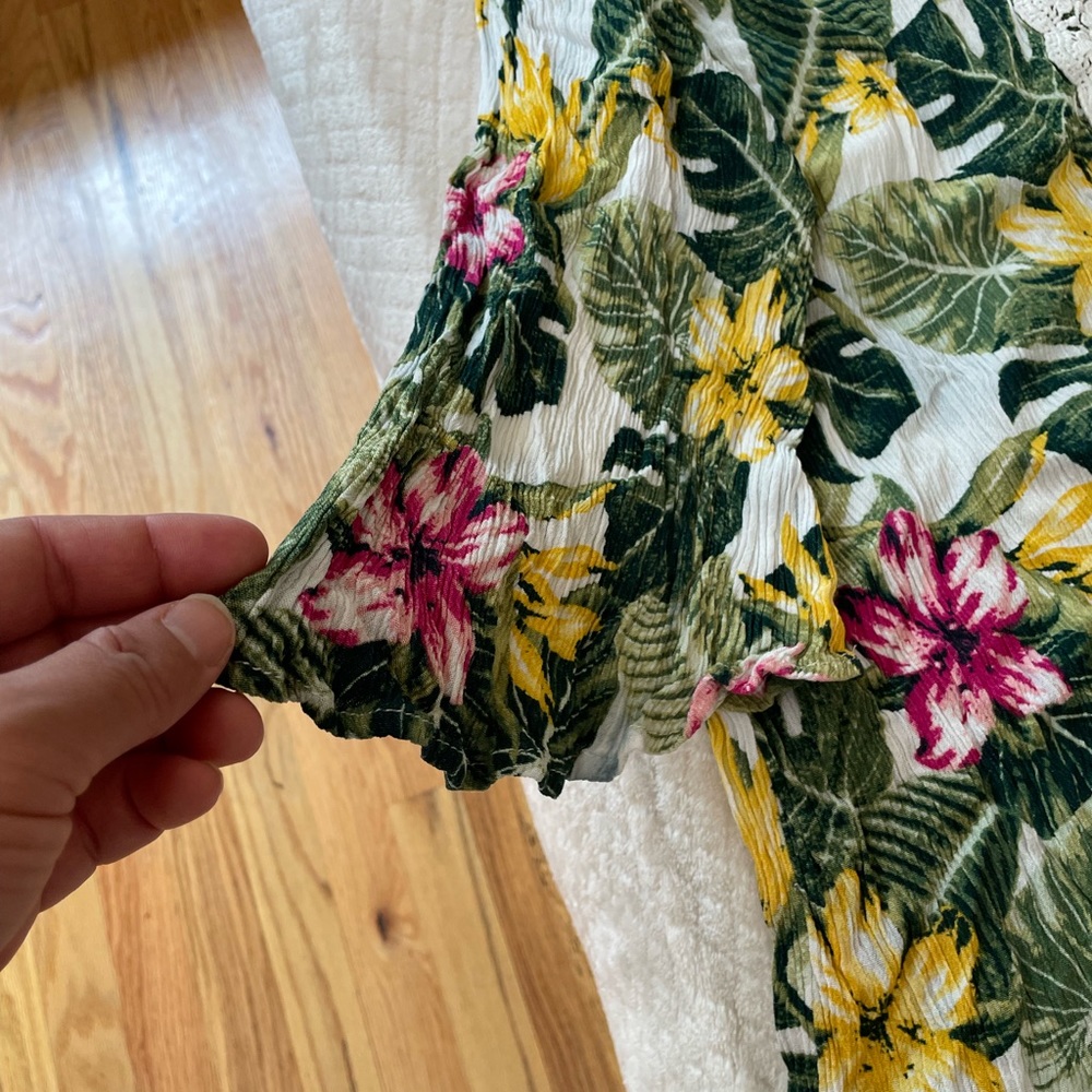 Shirt - Picture 3 of 4